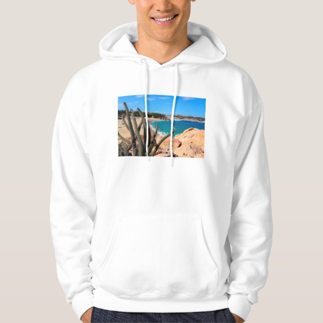 Sudadera Cactus en cumbre rocosa sobre la playa de Sandy (Anverso)