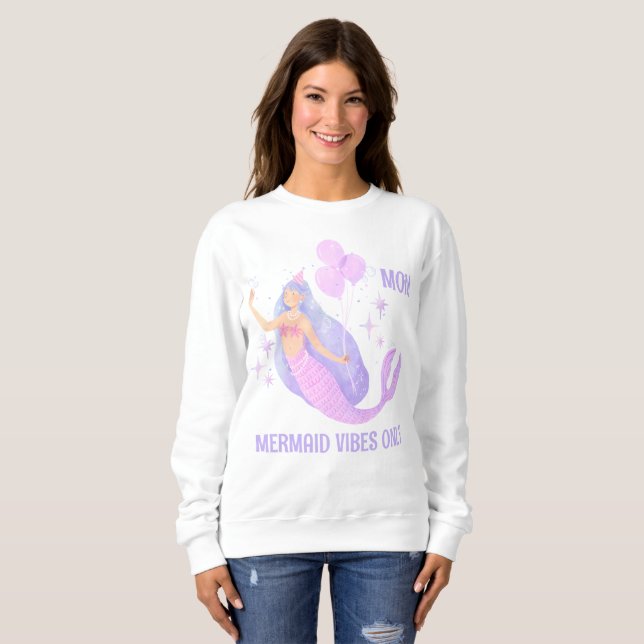 Sudadera Camiseta de cumpleaños para mamá con vibra de sire (Anverso completo)