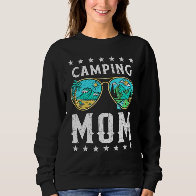 Sudadera Camping Mom Retro Gráfico al aire libre Tee Happy  (Anverso)