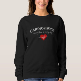 Sudadera Cardiologist Saving Hearts Every Day