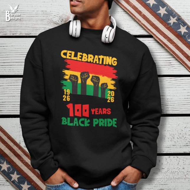Sudadera Centenario del Mes de la Historia Negra Souvenir C (Stylish Black History Month sweatshirt celebrating centenary with brushstrokes and power fists)