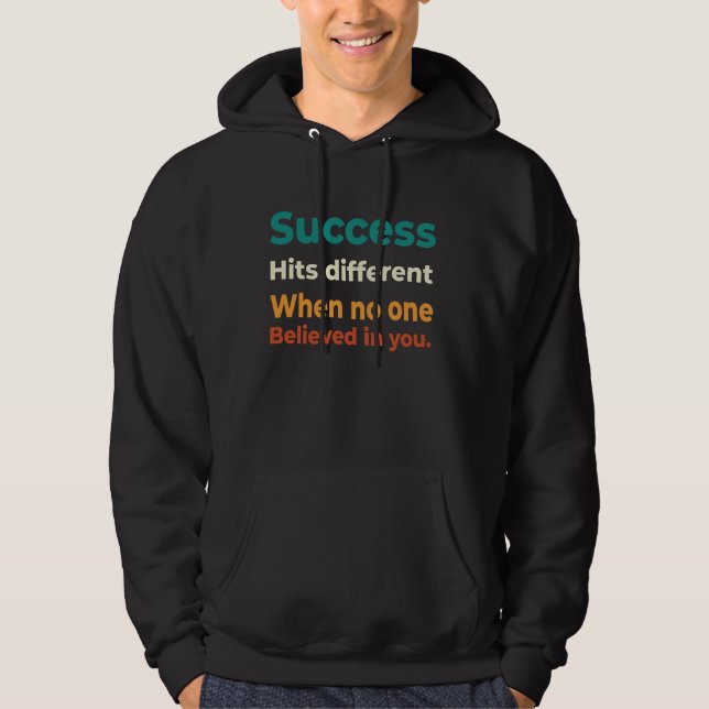 Sudadera Cita de emprendedor motivacional de Éxito retro (Anverso)