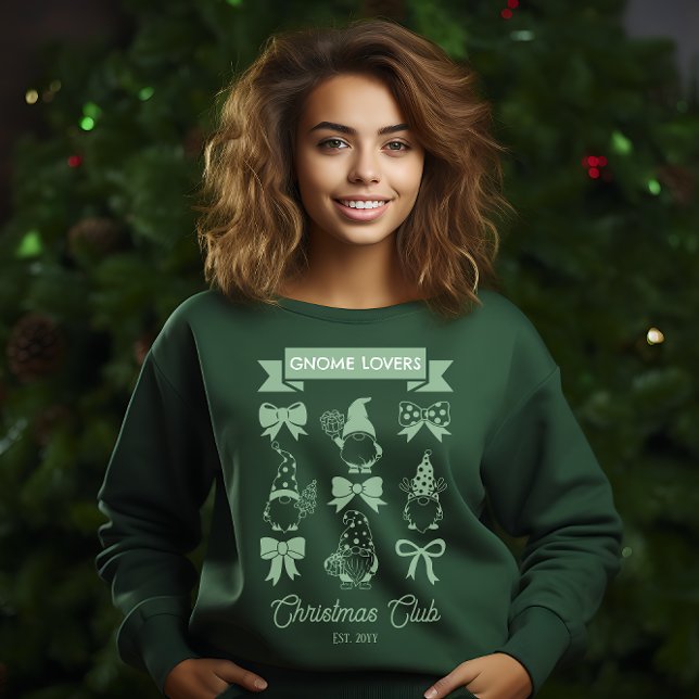 Sudadera Club de Navidades Coquette Gnome Lovers - Sage | B (Coquette Gnome Lovers Christmas Club Sage Green Sweatshirt)