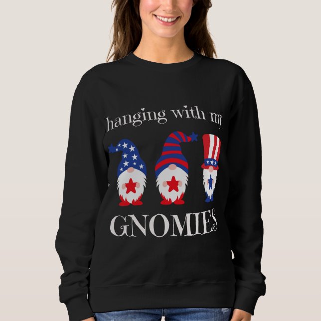Sudadera Colgando con mi Gnome de Maestra de Gnomies de Pri (Anverso)
