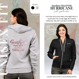 Sudadera con capucha de sol mezclado con un pequeñ