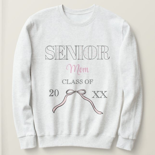 Sudadera Coquette Senior Mom Graduate Custom Pink Bow  (Anverso del diseño)