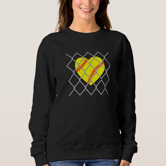 Sudadera Corazón de sóftbol detrás de una cerca de eslabone (Anverso)