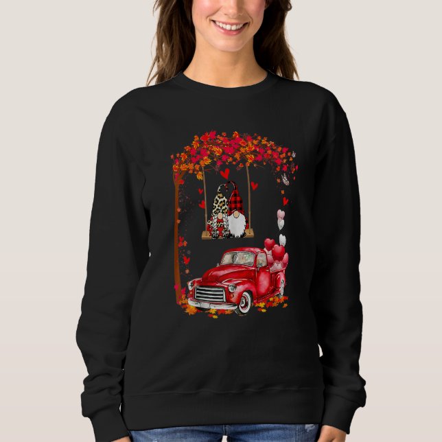 Sudadera Couple Gnomes in Red Truck Valentine Gnomes Matchi (Anverso)