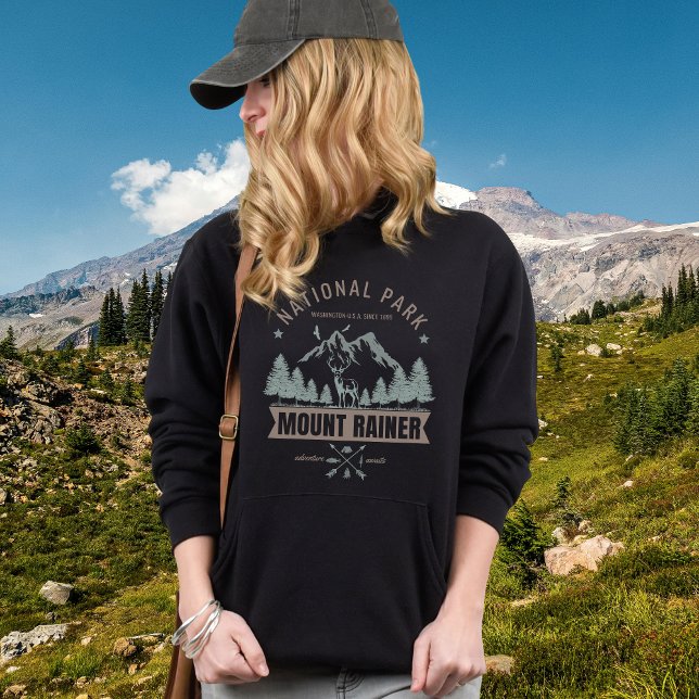 Sudadera Cozy Mountain Landscape Deer – Mount Rainer (Subido por el creador)