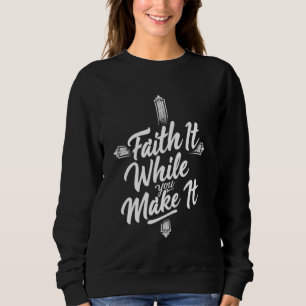 Sudadera Cruza la fe rusa mientras la haces cristiana
