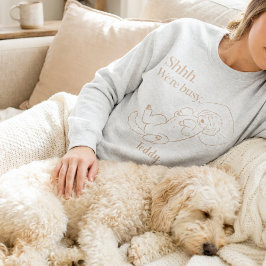 Sudadera Custom Sleeping Doodle Mom with Dog Name