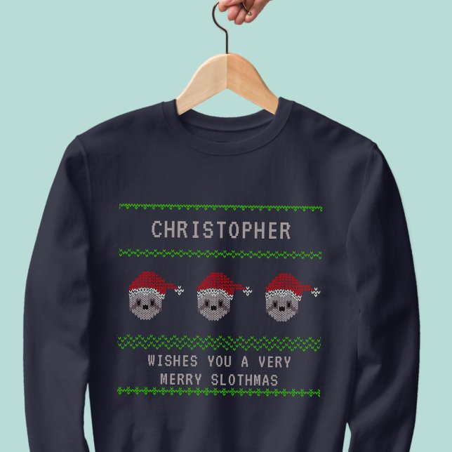 Sudadera de Navidades feos de Santa Sloth personal (Add your name to this festive sweatshirt featuring three wise Santa Sloths)