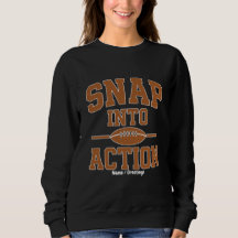 Diseño Retro de Día de Fútbol 'Snap Into Action'
