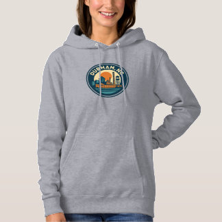 Sudadera Durham, NC Retro Skyline Badge - Ciudad de molinos