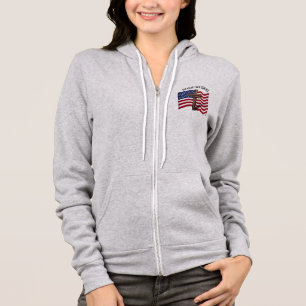 Sudadera En Dios Confiamos con Cruz Áspera y Bandera de EE.