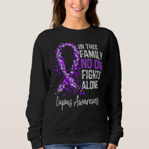 Sudadera En esta familia nadie lucha por apoyar solo al lup
