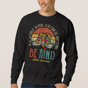 Sudadera En Un Mundo Donde Se Puede Ser Todo Un Inpi