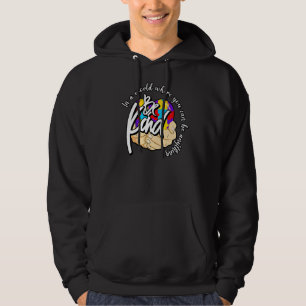 Sudadera En Un Mundo En El Que Puedes Ser Cualquier Cosa Qu