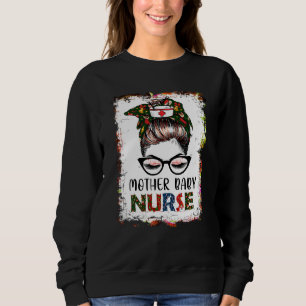 Sudadera Enfermera con sangre desordenada Bun Santa Madre E