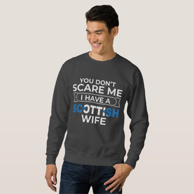 Sudadera Escocia, no me asustas, tengo mujer escocesa (Anverso completo)