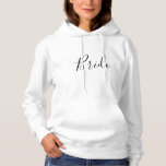 Sudadera Escritura manual sencilla de escritura de novia mo<br><div class="desc">Este diseño fue creado para las nuevas novias y novias.  Es un estilo minimalista elegante con "novia" en negrita escritura en negrita en escritura en blanco.  Disponible en diferentes colores y estilos.  Es una moda casual muy cómoda.</div>