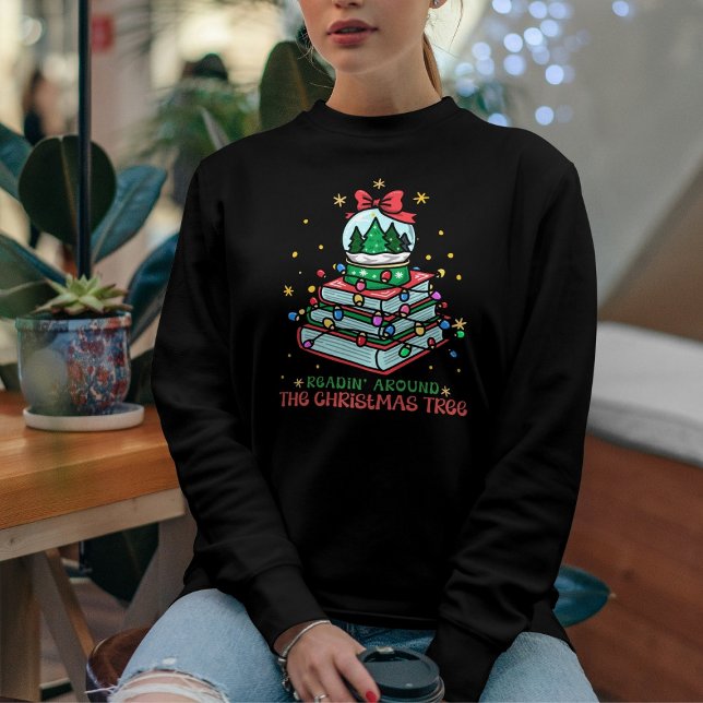 Sudadera Festive Bookish Reading Around the Christmas Tree  (Subido por el creador)