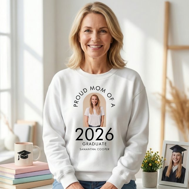 Sudadera Foto de arco Orgullosa madre de graduado de 2026 (Subido por el creador)