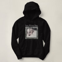 Foto de Perro Blanco lindo que tiene el perezoso d