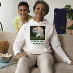 Sudadera Gato Maine Coon en ceniza con texto verde personal