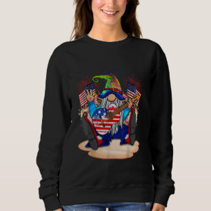 Sudadera Gnome gracioso con guitarra canta y celebra el 4o