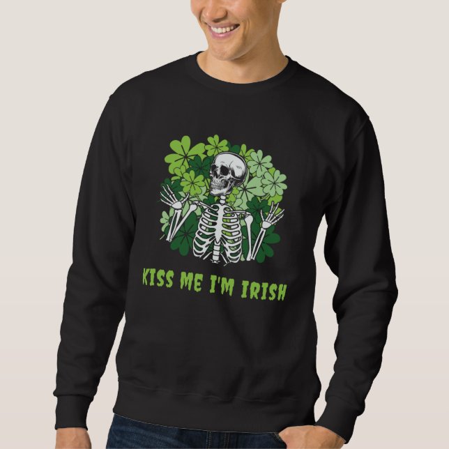 Sudadera Goth St Patrick s Day Gothic  Kiss Me I m Irish (Anverso)