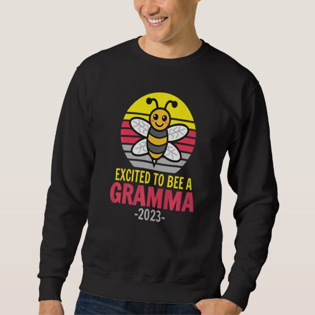Sudadera Gramma 2023  Bee  Grandma  Excited To Be A Gramma (Anverso)