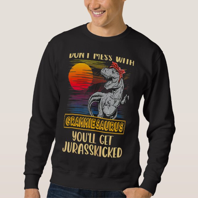 Sudadera Grammie Rex Dinosaurios Mami Saurus (Anverso)
