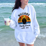 Sudadera Grupo personalizado de crucero de la familia Perso<br><div class="desc">Sumérjase en el calor de la nostalgia con la "Hoodie de grupo personalizado de crucero Retro Sunset Personalizado Family." Este capucha le aporta un toque de encanto de antaño a su armario de crucero, con atributos como camisa ondulada de rayos de sol retro, camisa de sol y tee de vibraciones...</div>