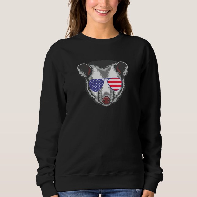 Sudadera Guay Opossum Usando Bandera Estadounidense Gafas D (Anverso)