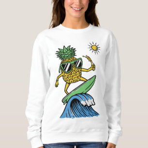Sudadera Guay Pineapple está navegando en la playa de Sea V