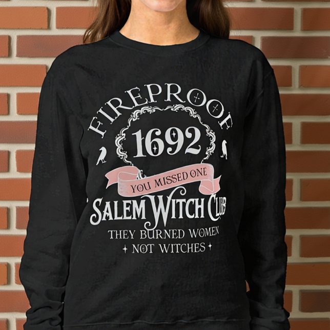 Sudadera Halloween de Salem Witch Club a prueba de fuego (Subido por el creador)