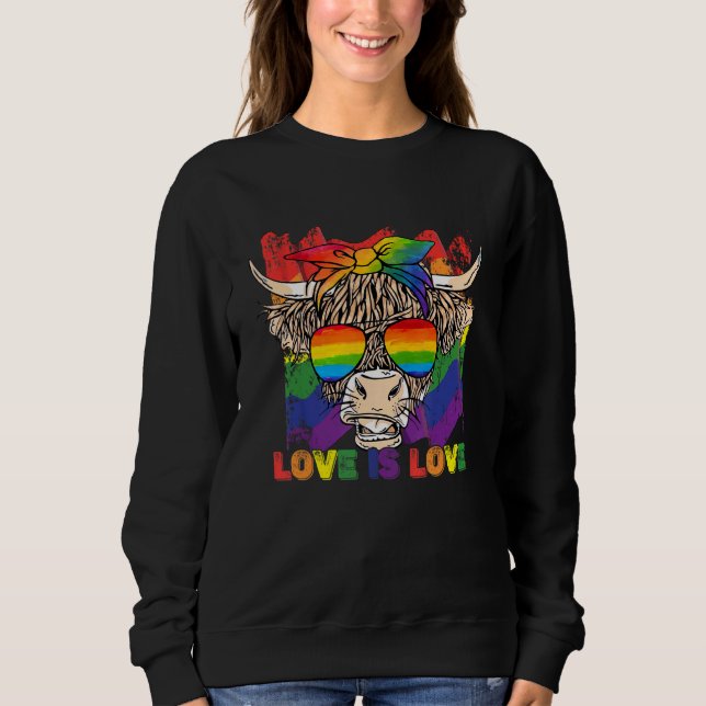 Sudadera Highland Cow Love is Love Rainbow Flag LGBT Pride (Anverso)