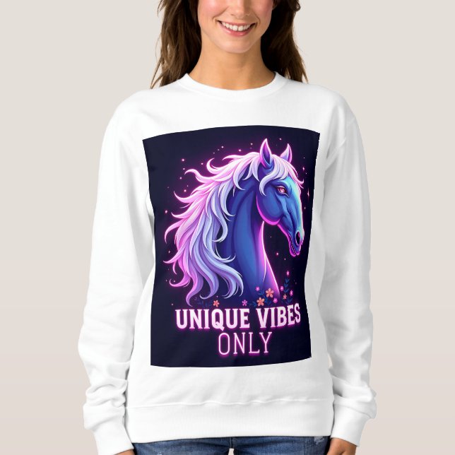Sudadera Ilustración de caballo neon vibrante con texto úni (Anverso)