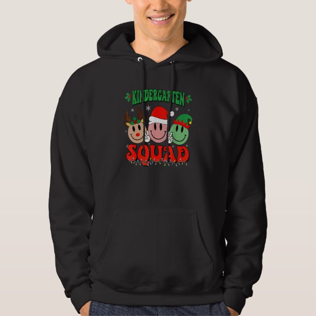 Sudadera Kindergarten Squad Retro Groovy Christmas Teacher  (Anverso)