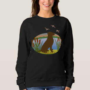 Sudadera Labrador de chocolate recuperado cazando atardecer