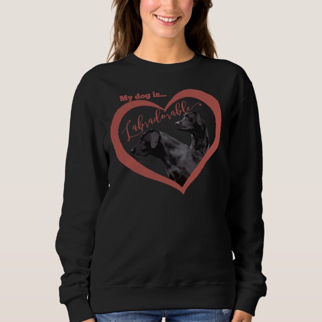 Sudadera Labradorable Labrador Negro en el corazón rojo (Anverso)