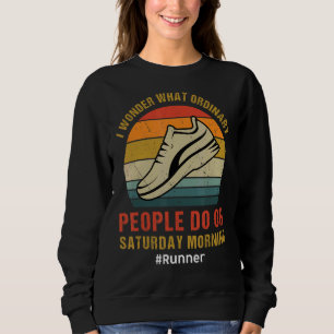 Sudadera Lo que la gente común y corriente hace a mitad de