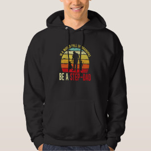 Sudadera Los Hombres En Un Mundo Lleno De Abuelos Sean Un V