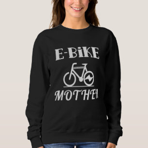 Sudadera Madre en bicicleta eléctrica ciclista en bicicleta