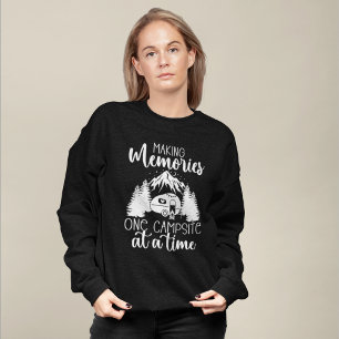 Sudadera Making Memories one Campsite at a time Camping