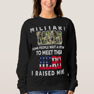 Sudadera Mamá militar que crié a mi héroe