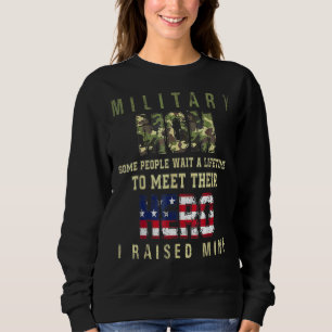 Sudadera Mamá militar que crié a mi héroe estadounidense