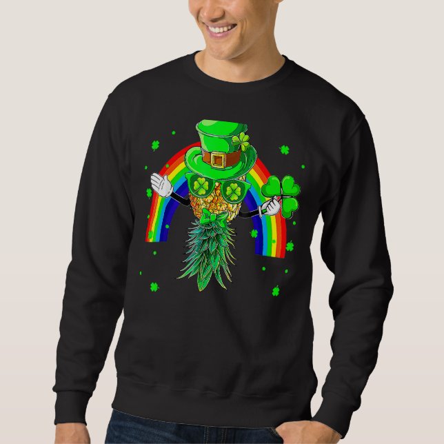 Sudadera Mask Swinger Upside Down Pineapple St Patrick's Da (Anverso)