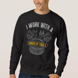 Sudadera Mecánica Trabajo Con Un Conjunto De Herramientas M